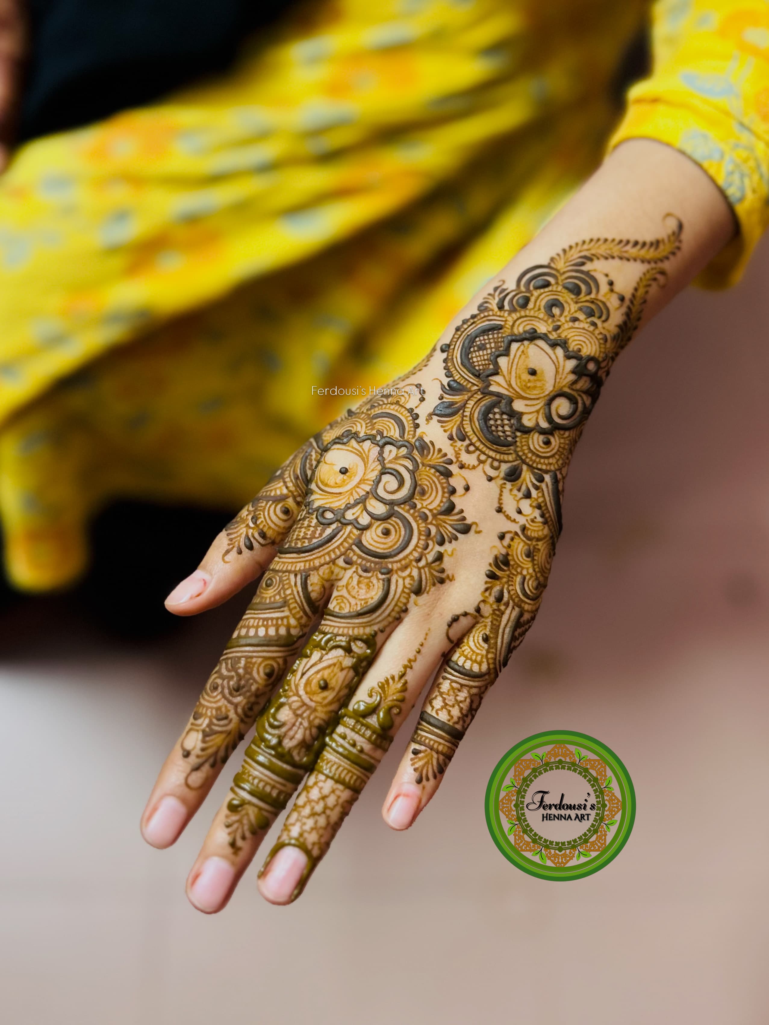 Arabic Work (Little Gap With Wrist)